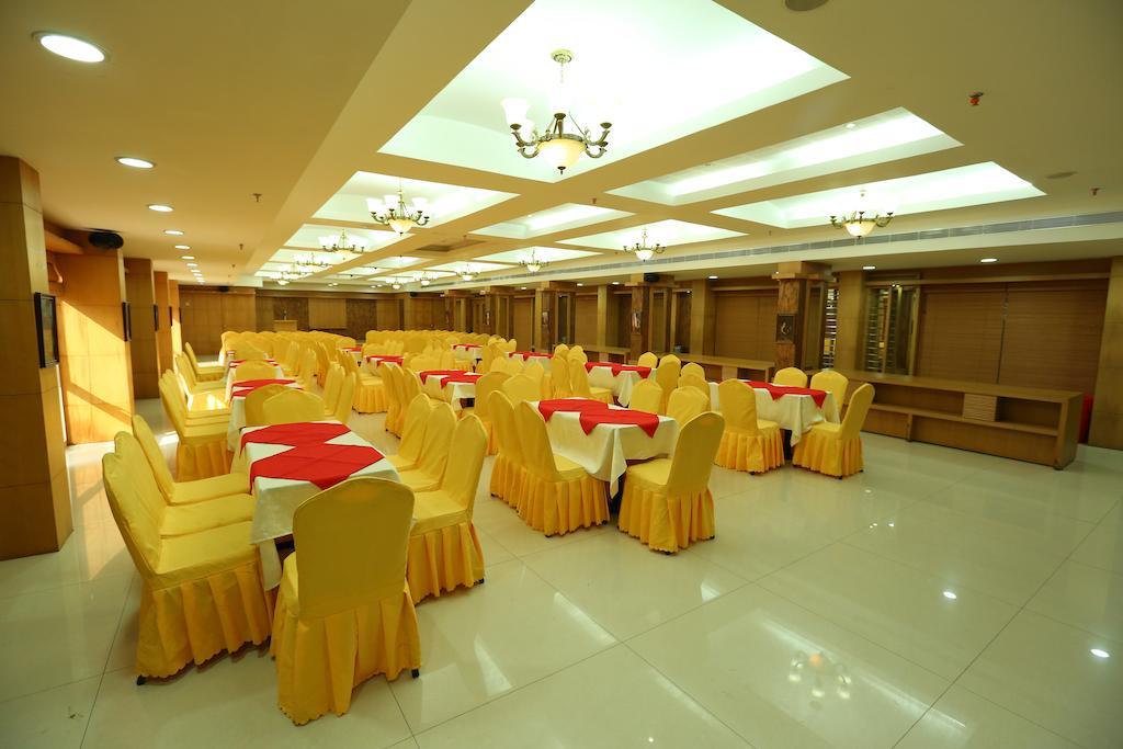 Pattom Royal Hotel Thiruvananthapuram Exteriér fotografie