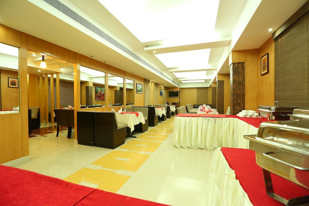 Pattom Royal Hotel Thiruvananthapuram Exteriér fotografie