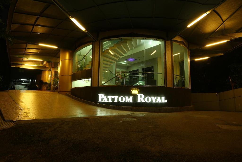 Pattom Royal Hotel Thiruvananthapuram Exteriér fotografie